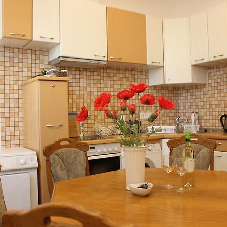 Vito Apartman Егер Екстериор снимка