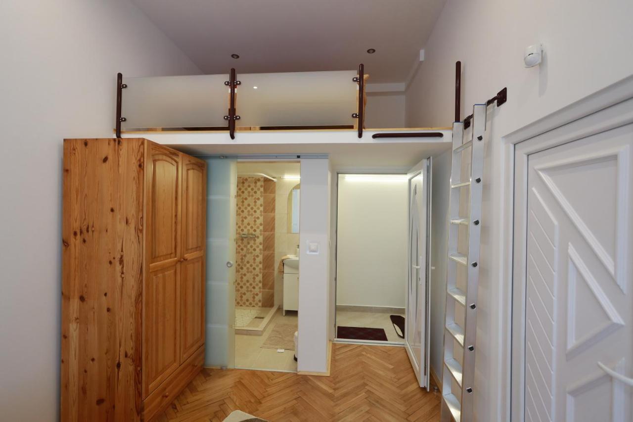 Vito Apartman Егер Екстериор снимка