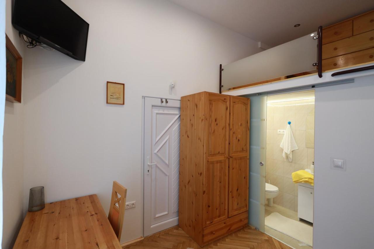 Vito Apartman Егер Екстериор снимка