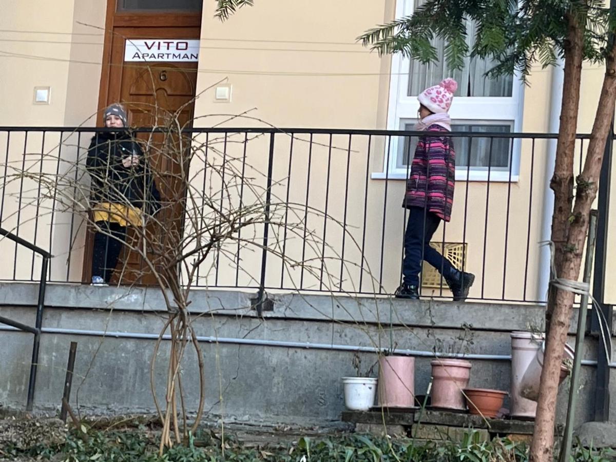 Vito Apartman Егер Екстериор снимка