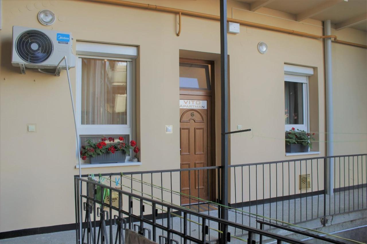 Vito Apartman Егер Екстериор снимка