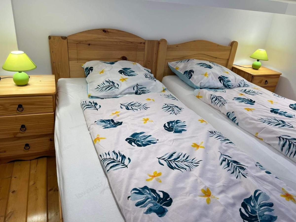 Vito Apartman Егер Екстериор снимка