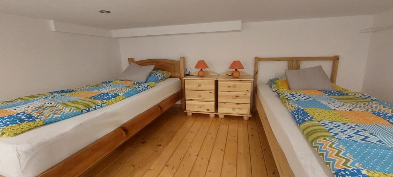 Vito Apartman Егер Екстериор снимка